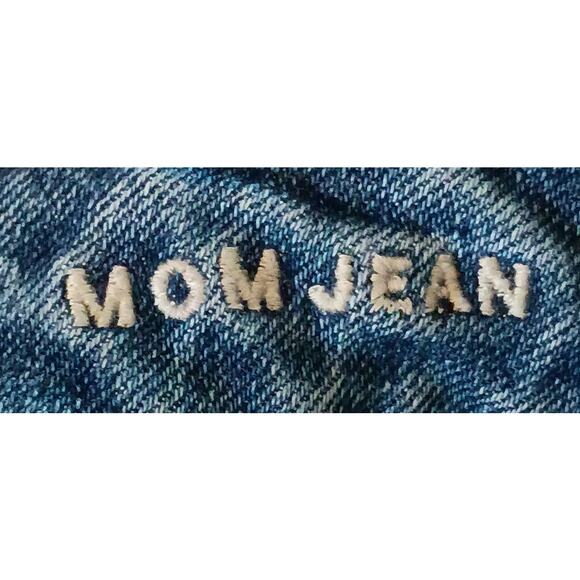 American Eagle Women 4 Regular Medium Wash "Mom Jean" Stretch Denim Jeans - Picture 5 of 8